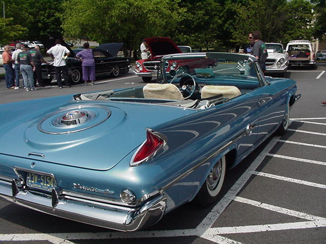 Gil's F convert at show.jpg, 6/6/2006, 68 kB