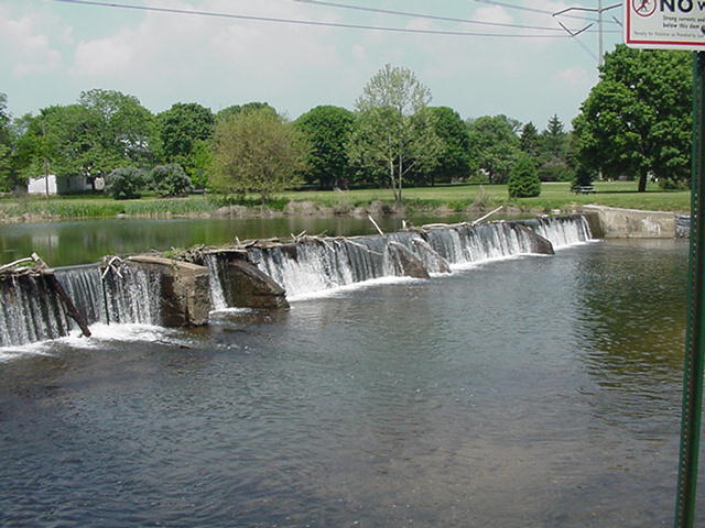 Dam.jpg, 5/22/04, 61 kB
