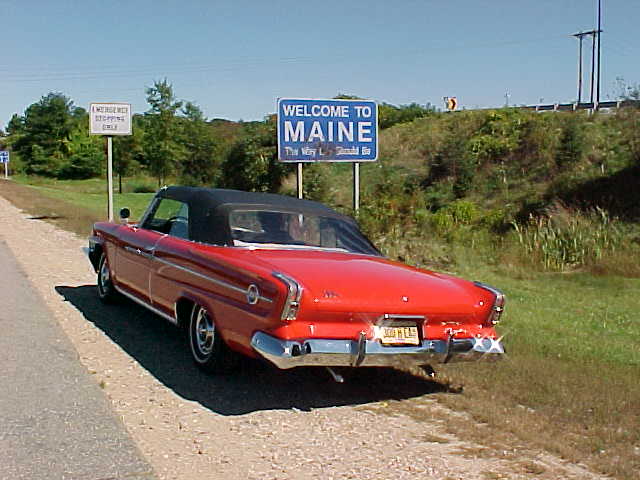 H @ Maine Welcome Sign.jpg, 10/1/04, 43 kB