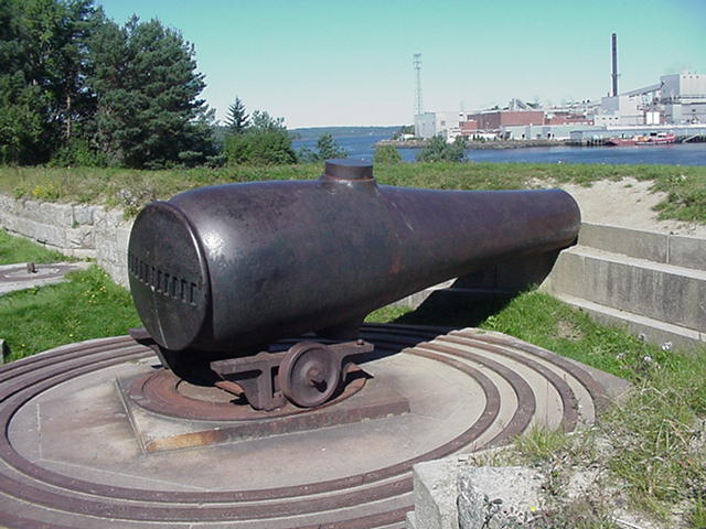 MVC-11S.JPG, 10/2/04, 62 kB