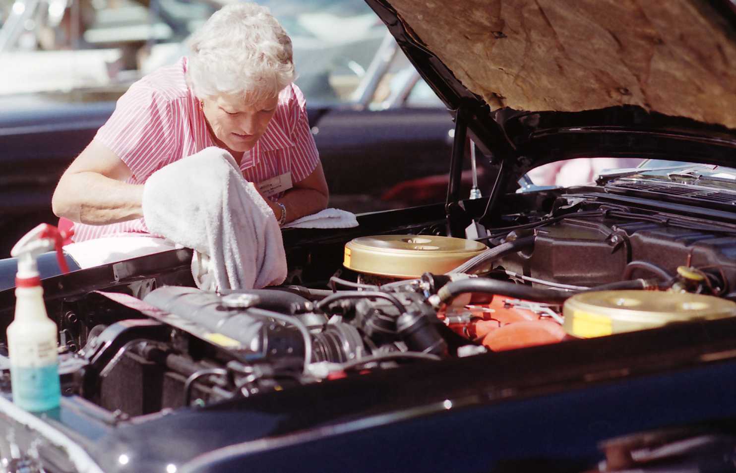 Detailing Engine.jpg, 8/30/2005, 97 kB